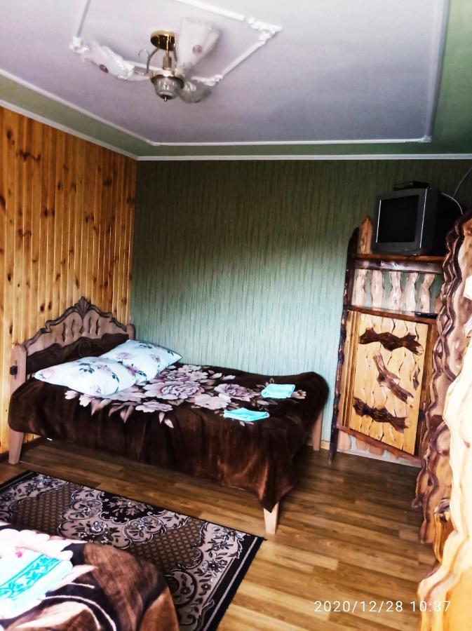 "Різьбярська Садиба" สลาฟสเก ห้อง รูปภาพ