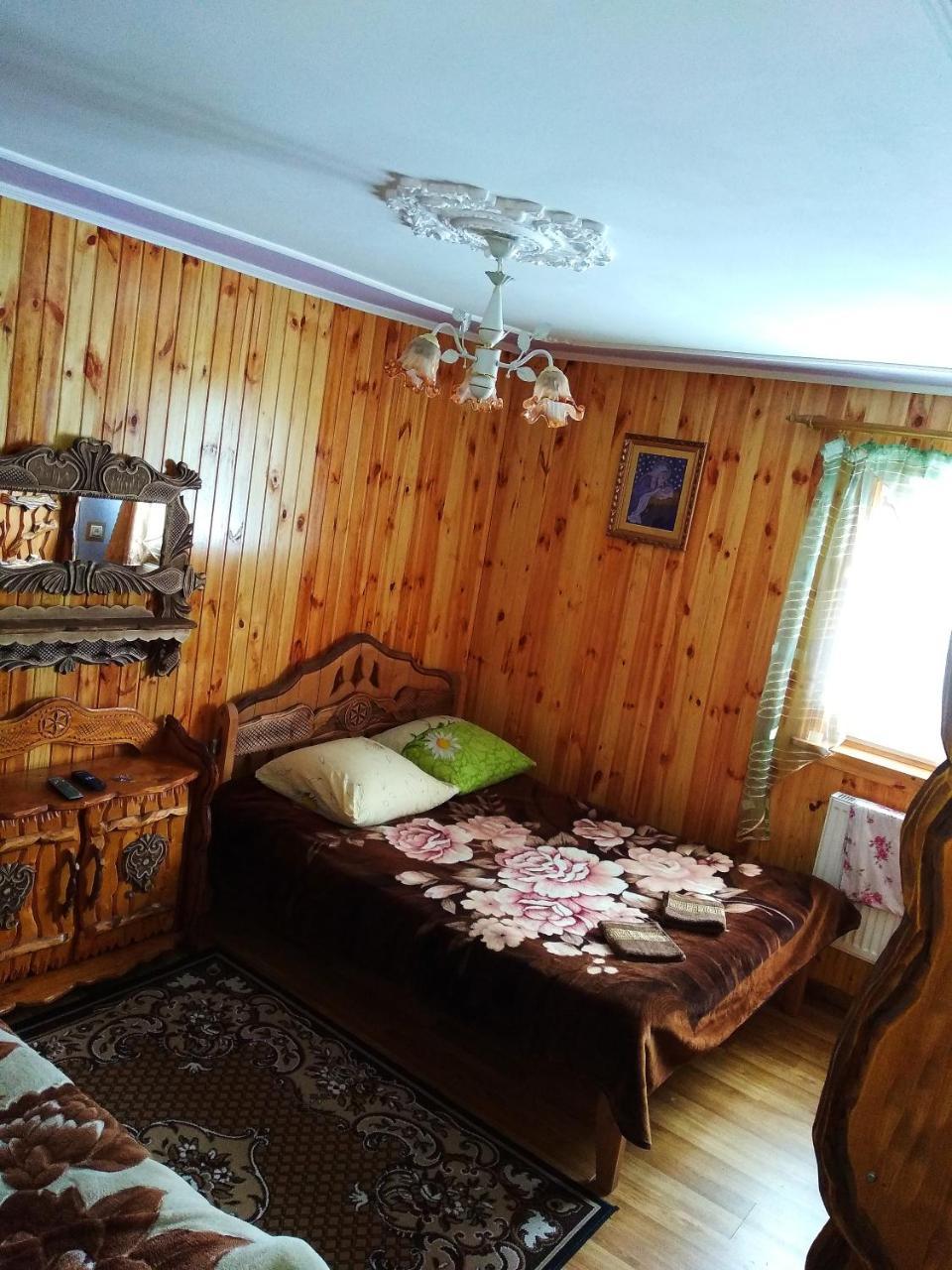 "Різьбярська Садиба" สลาฟสเก ภายนอก รูปภาพ